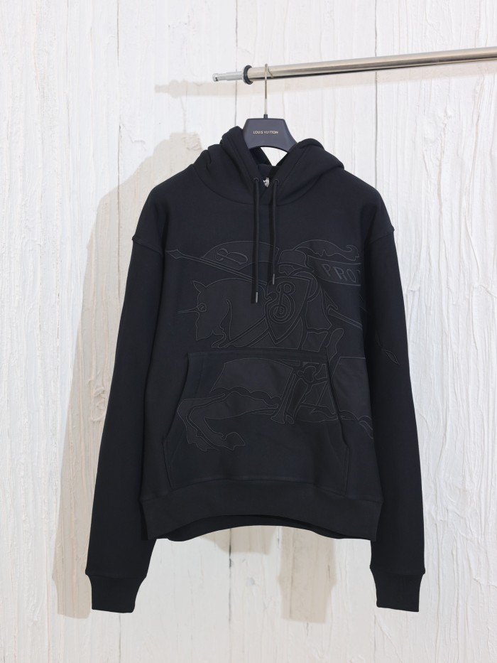日本未入荷 バーバリー 偽物通販 24新作布刺繍戦馬バッジ連帽加絨衛衣