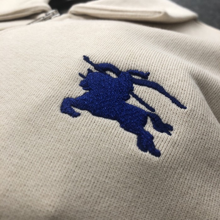 大人気 バーバリー コピーおすすめ 2024新作ハーフ胸ジッパー刺繍ガーディアン