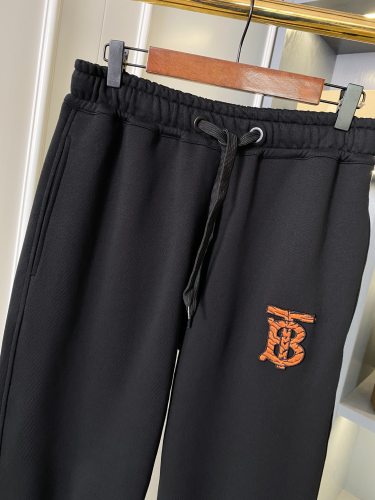 日本未入荷 バーバリー コピー ロゴ柄綿素材のゆったりスポーツカジュアルパンツ