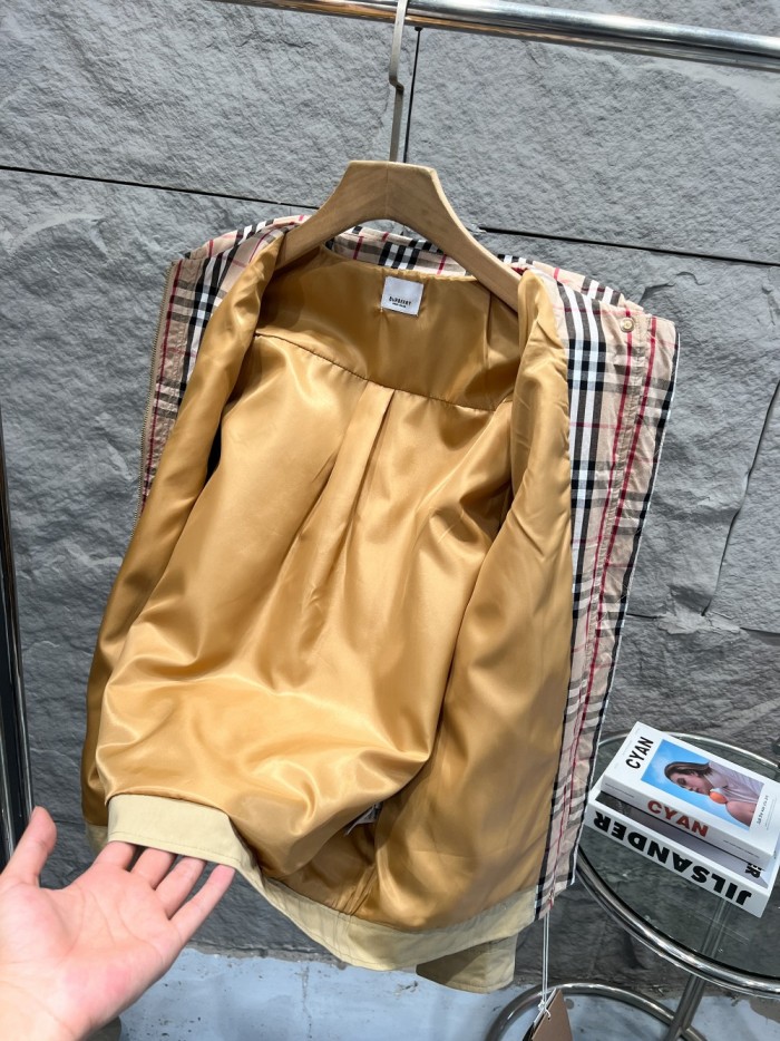 【限定】バーバリー 激安通販 レトロなオールドファッションの女性用ショート丈ジャケット