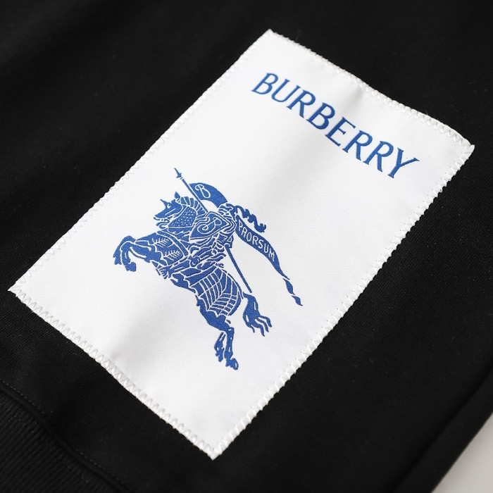【限定】バーバリー コピー 2024 ssの新シーズン布刺繍純綿丸首工装ポケット衛衣2色