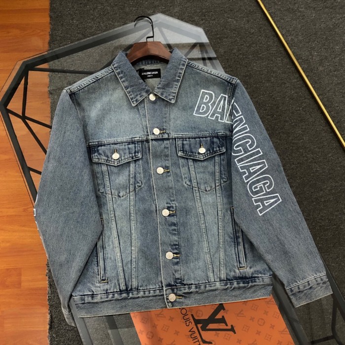 追跡付 バレンシアガ 激安偽物 の新しいアルファベットプリントの水洗ジャケット