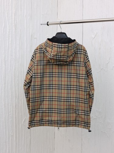 ★超人気 バーバリー スーパーコピー 定番小チェックのリバーシブルジャケット