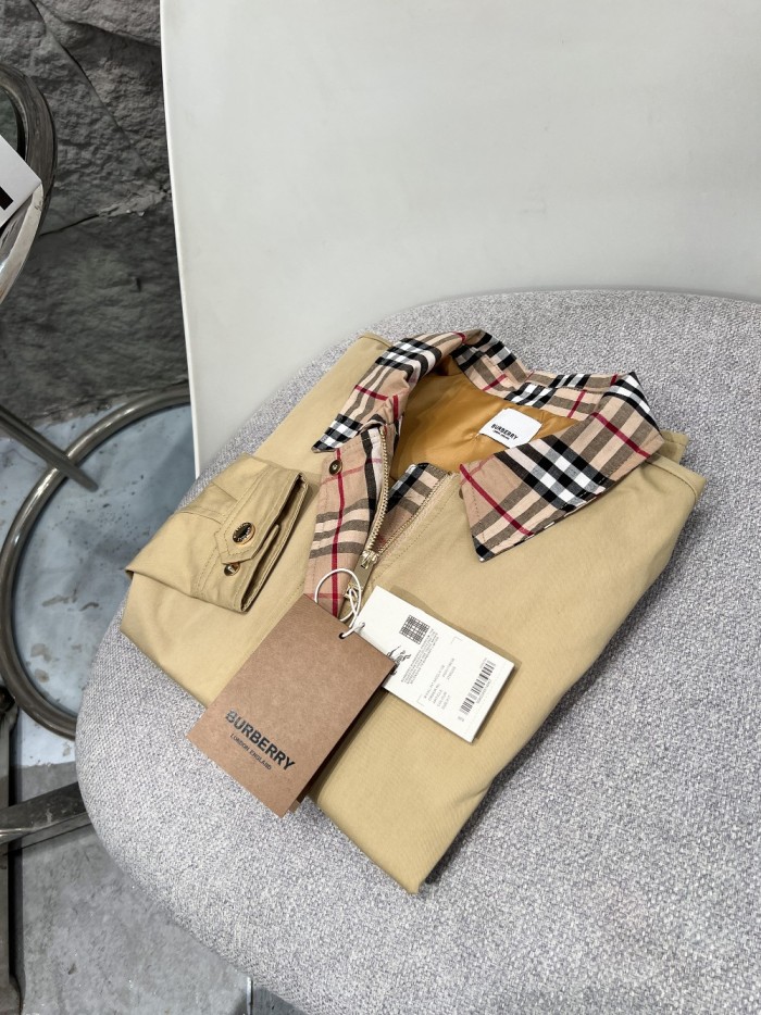 【限定】バーバリー 激安通販 レトロなオールドファッションの女性用ショート丈ジャケット