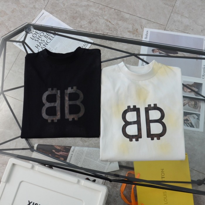 日本未入荷 バレンシアガ 偽物通販 水洗いダブルB長袖パーカーTシャツ