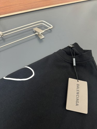 一目惚れ♪ バレンシアガ コピーおすすめ 秋冬の最新丸首ファッション長袖衛衣