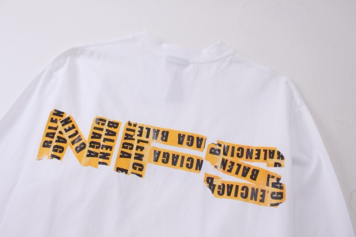 ★超人気 バレンシアガ コピー 2024 SS最新3 Mアルファベットプリント手描き落書き長袖Tシャツ