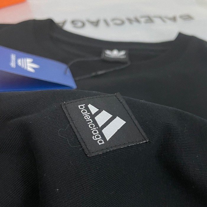 超奇跡の入荷☆ バレンシアガ スーパーコピー &adidas®2024新しい偽の丸首の衛衣