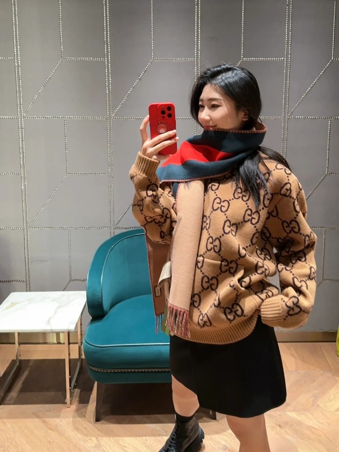超奇跡の入荷☆ グッチ コピー の秋冬の新作ファッションブランドの刺繍がいっぱい入っている連帽ジャカードウールニットセーター