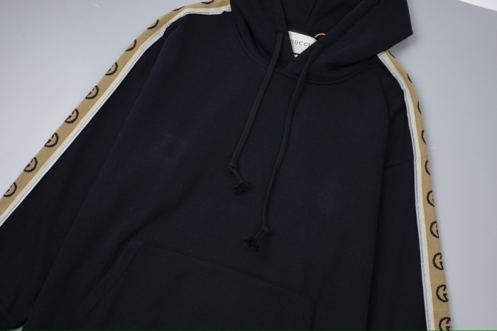 日本未入荷 グッチ n級品 のクラシックな織りの反射ストリップのフードコート