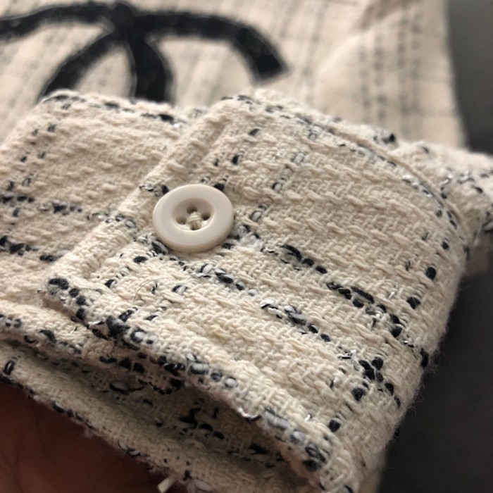 【限定】 シャネル 偽物通販 2024新作ロゴ貼り刺繍シャツコート