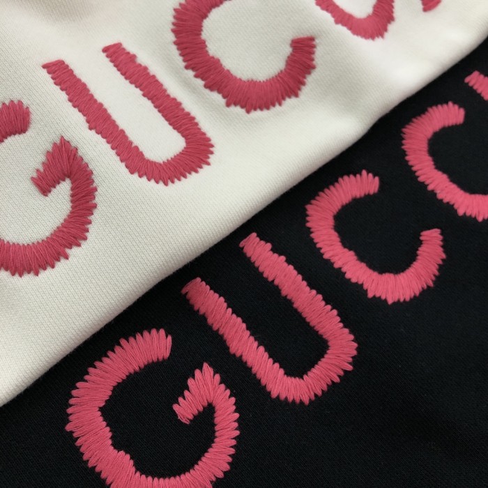 超奇跡の入荷☆ グッチ 激安通販 2024秋冬新作ゴールドクラシック刺繍ロゴラウンドネックパーカー2色