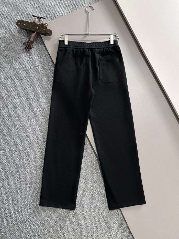 新作 グッチ 偽物通販 2024秋冬新作クローバーロゴ刺繍三条鉄棒ストレートパンツメンズ衛ズボン