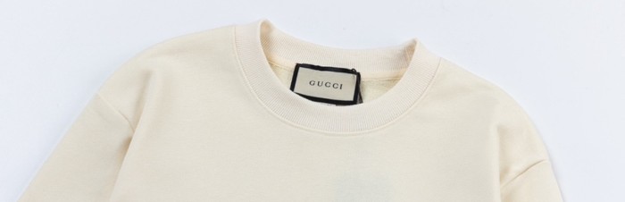 超奇跡の入荷☆ グッチ n級品 アルファベットロゴ刺繍男女同型丸首衛衣