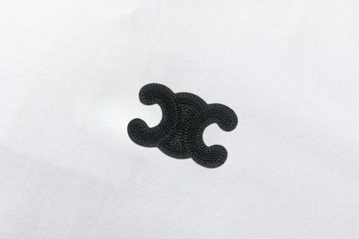 【話題商品！】 セリーヌ 偽物通販 2024秋冬胸元凱旋門アルファベット刺繍ロゴキャップ付きパーカー