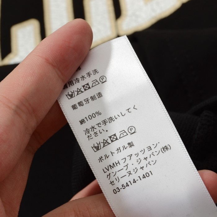 使い勝手良し セリーヌ 激安偽物 24 ss亀裂アルファベットロゴプリントドローストリングカップルフードコート
