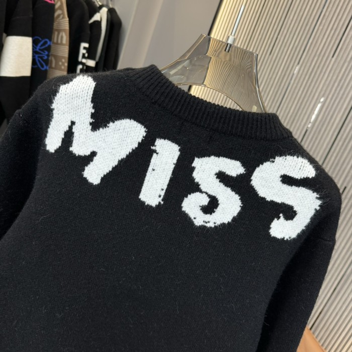 ★超人気 ディオール 偽物通販 ジャカードアルファベットタオル刺繍ヘッダー丸首セーター