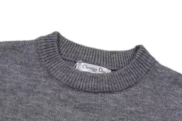 追跡付 ディオール 偽物通販 アルファベットロゴシート刺繍ラウンドネックセーター