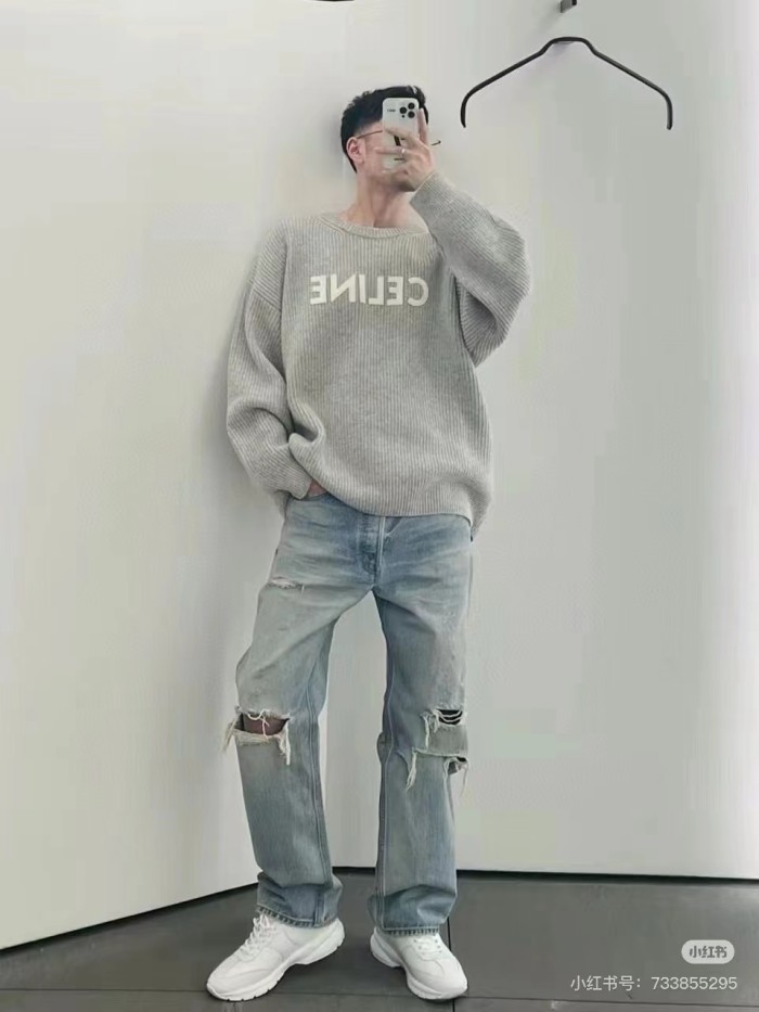 一目惚れ♪ セリーヌ コピーおすすめ 24FWアルファベットロゴクルーネックセーター