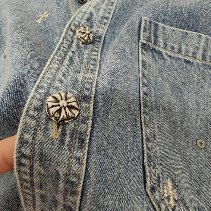 大人気 クロムハーツ 激安偽物 24 F/wスタッズ付き重金属クロスデニムシャツジャケット