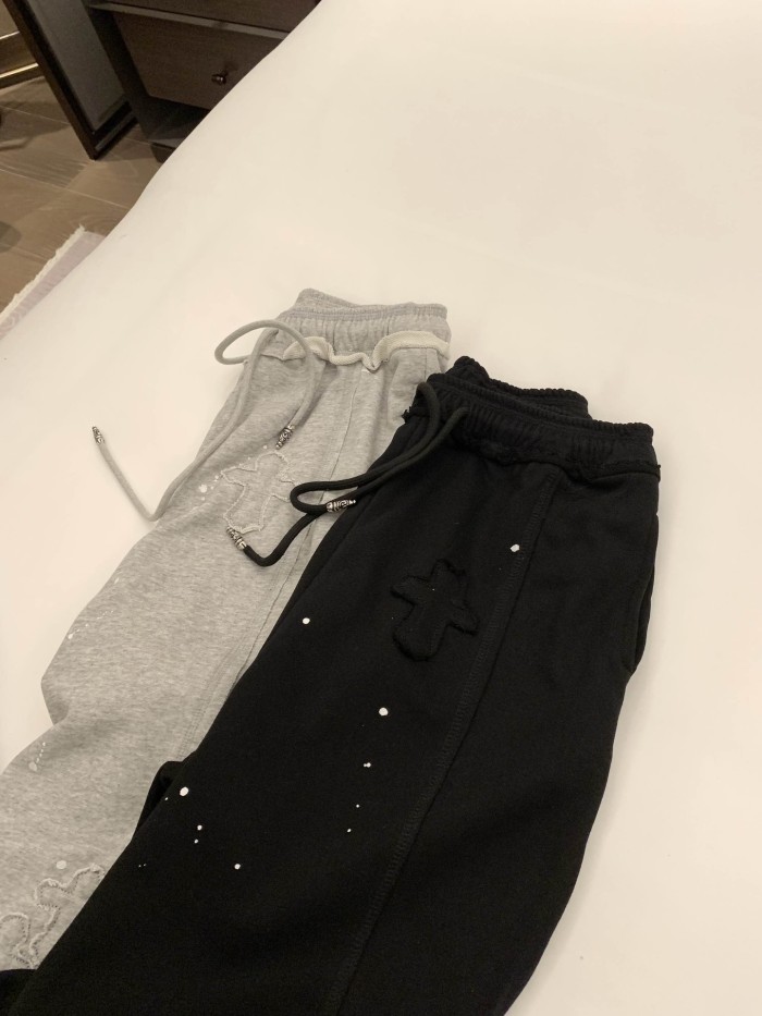 日本未入荷 クロムハーツ 激安偽物 十字架に墨をかけたカジュアルパンツ