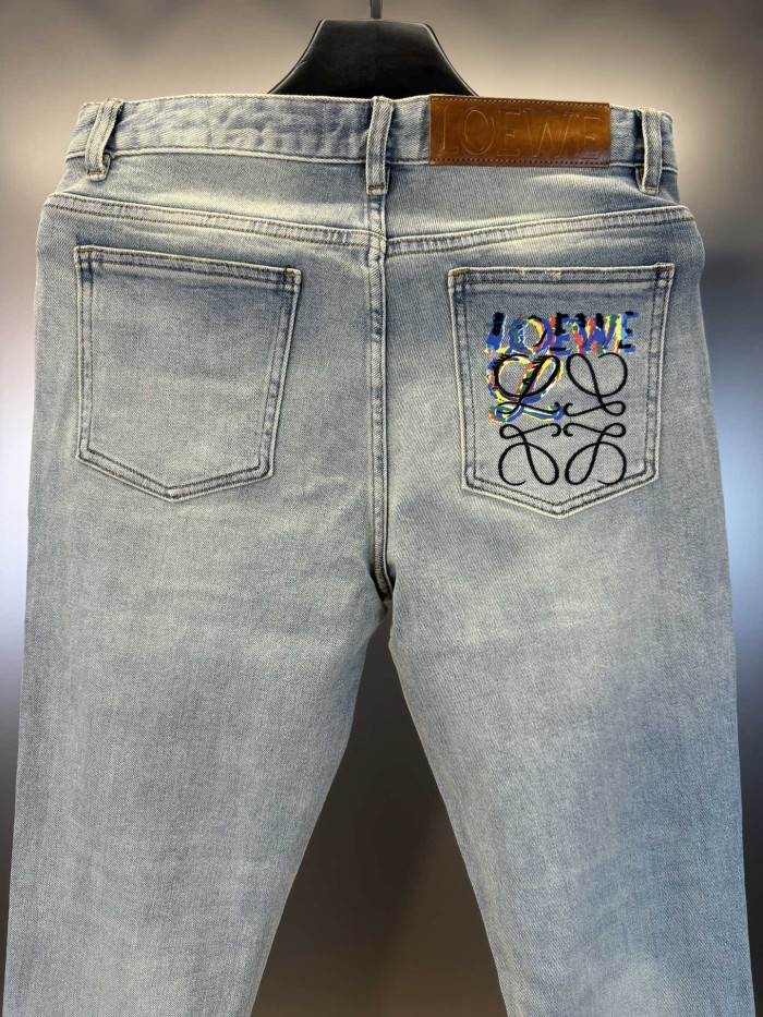 累積売上総額第１位！ロエベ コピーおすすめ 24 ssアルファベット刺繍コーナー同期新品重工業水洗ジーンズ