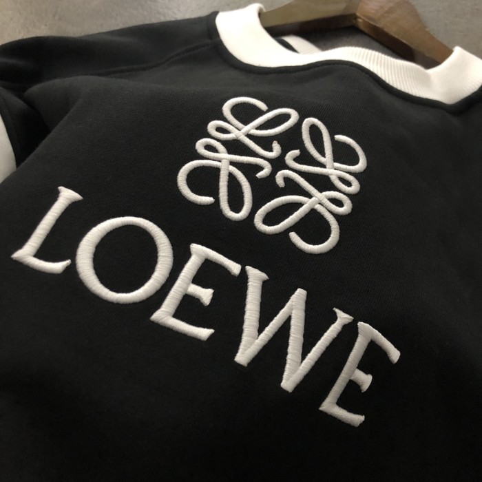 超話題! ロエベ n級品 2024新型衝突カラーのパッチワーク刺繍の衛衣
