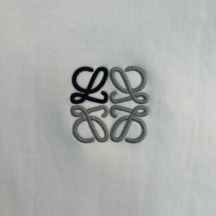 累積売上総額第１位！ロエベ 激安通販 SS 24新作刺繍LOGO丸首パーカー2色
