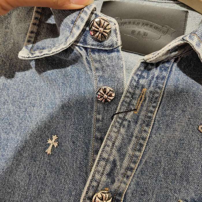 大人気 クロムハーツ 激安偽物 24 F/wスタッズ付き重金属クロスデニムシャツジャケット
