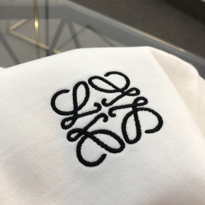 日本未入荷 ロエベ 激安通販 2024秋冬新作ゴールド刺繍ロゴラウンドネックパーカー2色