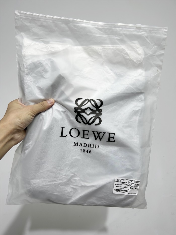 新作 ロエベ 偽物通販 刺繍ロゴ新作定番ロゴ刺繍丸首衛衣