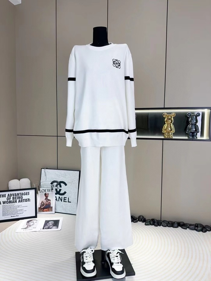 使い勝手良し ロエベ コピー 色合わせニット刺繍セット