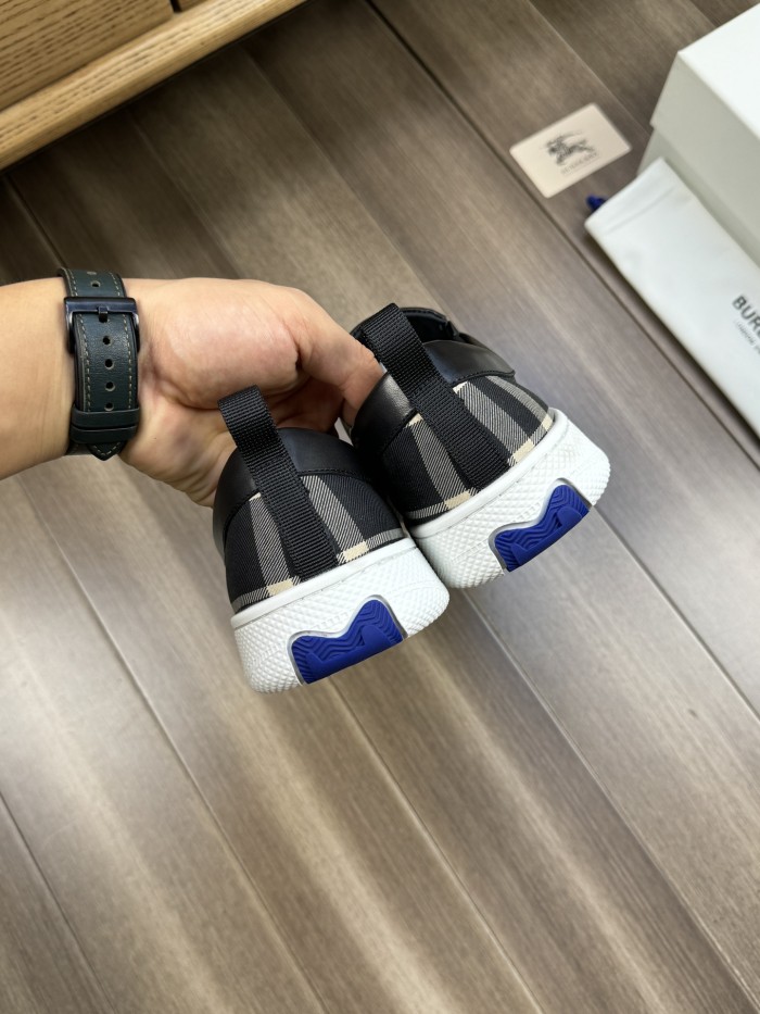 稀少 バーバリー コピー メンズ スニーカー
