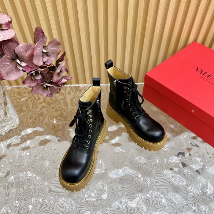 超話題! ヴァレンティノ コピー ​厚底リベットチェルシーショートブーツ