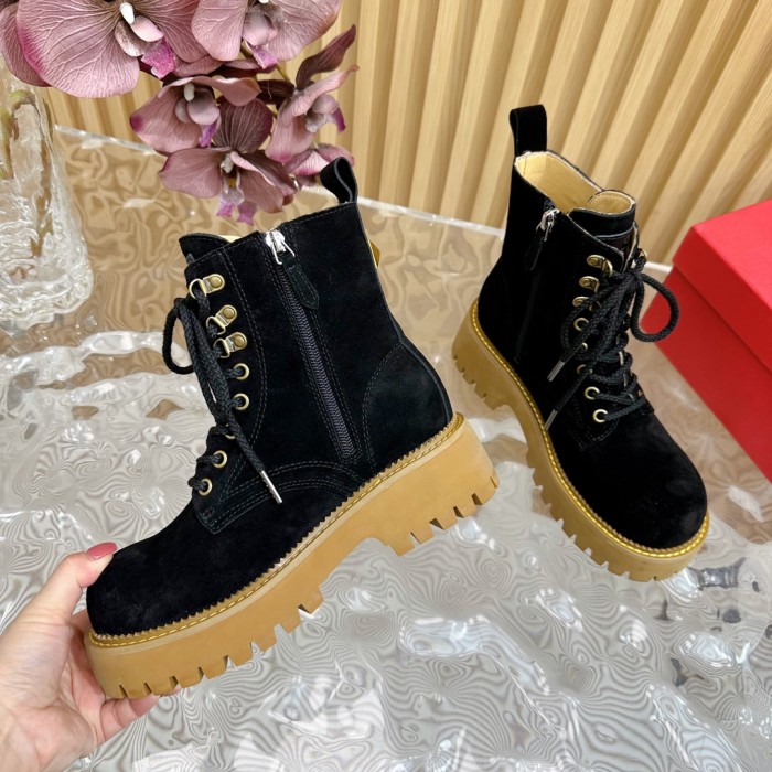 ★超人気 ヴァレンティノ n級品 ​厚底リベットチェルシーショートブーツ
