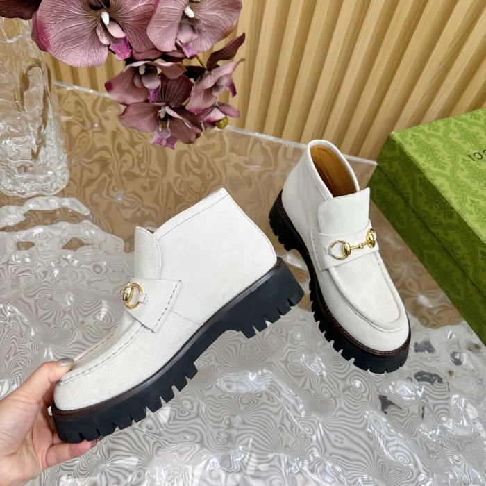 超奇跡の入荷☆ グッチ コピーおすすめ サドルボタンハイカットカジュアルショートブーツ