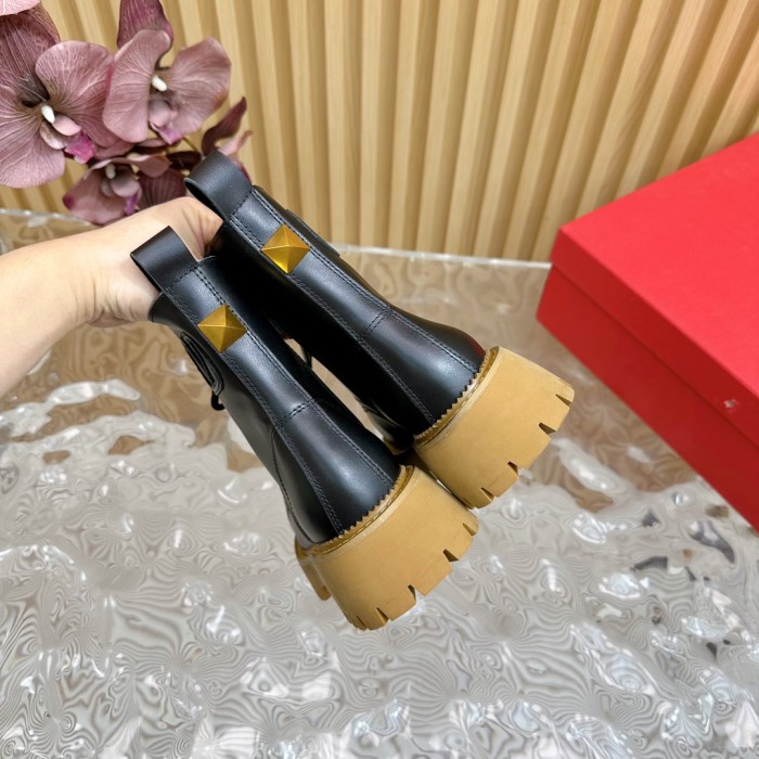 超話題! ヴァレンティノ コピー ​厚底リベットチェルシーショートブーツ