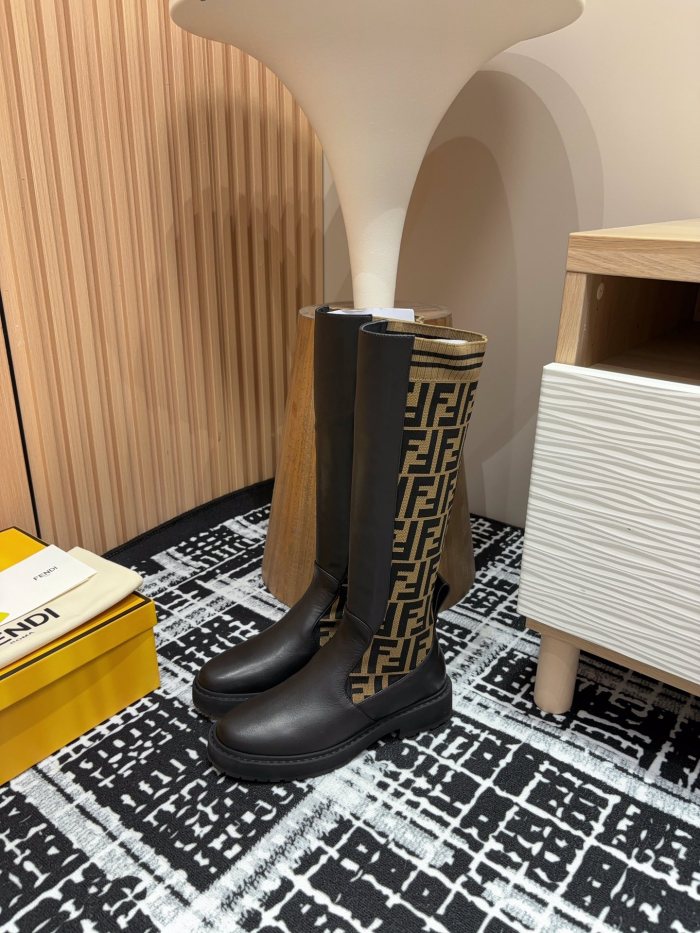 【限定】 フェンディ コピー バージョンのマーチンブーツ秋冬シリーズ