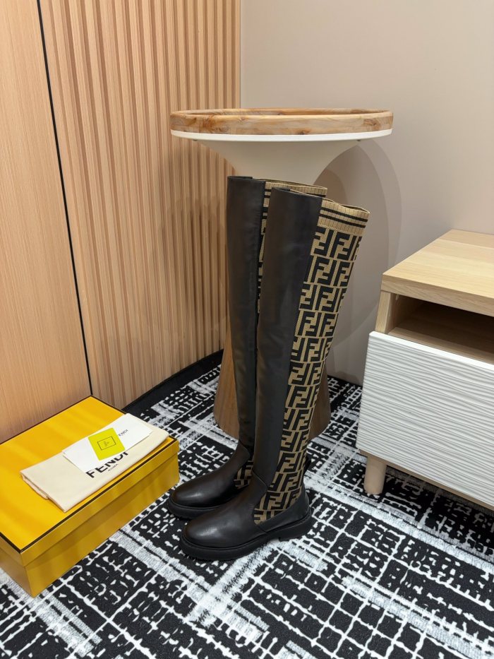 【話題商品！】フェンディ n級品 バージョンのマーチンブーツ秋冬シリーズ
