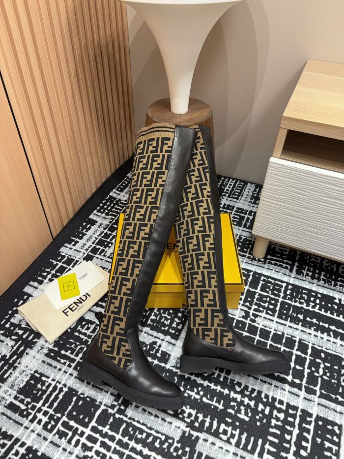 【話題商品！】フェンディ n級品 バージョンのマーチンブーツ秋冬シリーズ