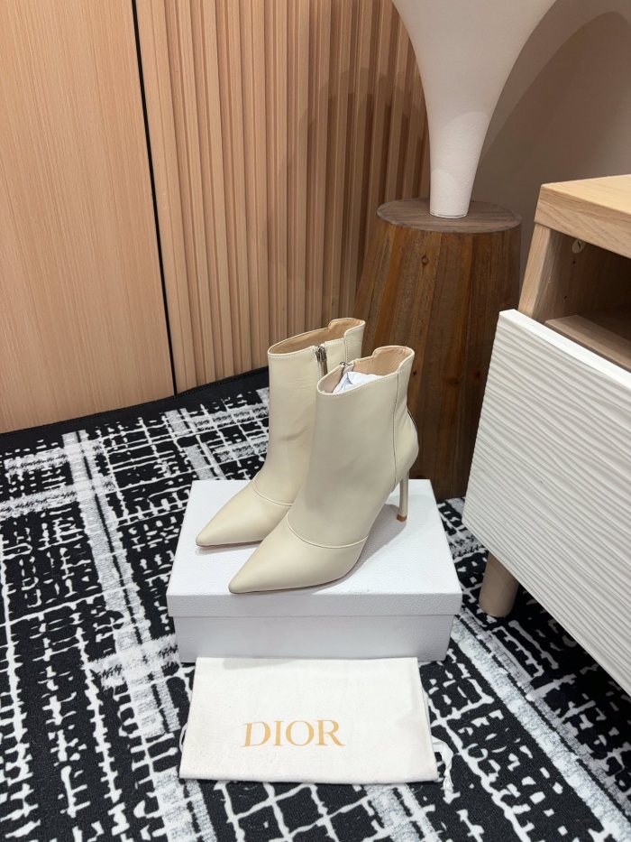 【限定】ディオール コピー 秋冬のスリムハイヒールショートブーツ