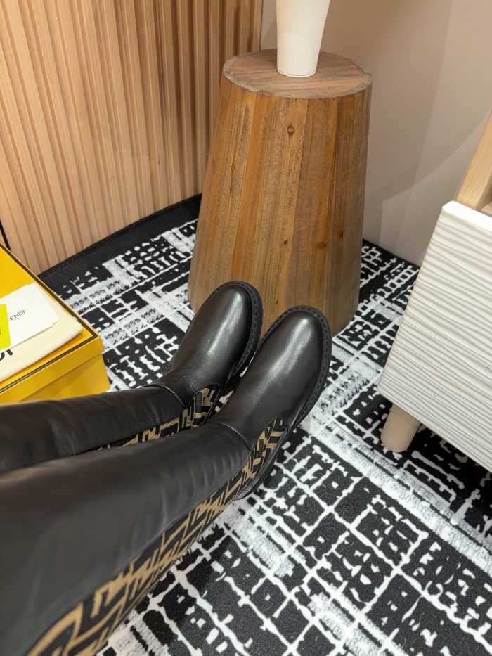 【話題商品！】フェンディ n級品 バージョンのマーチンブーツ秋冬シリーズ