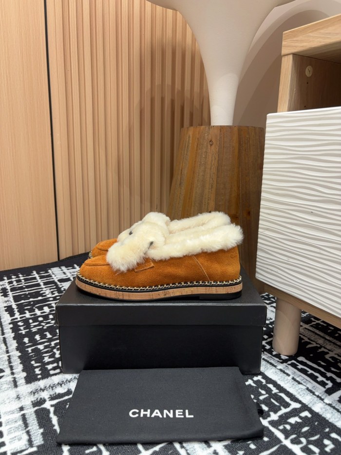 使い勝手良し シャネル 激安偽物 秋冬りのチェーン木目の底にあるメリフルシューズ