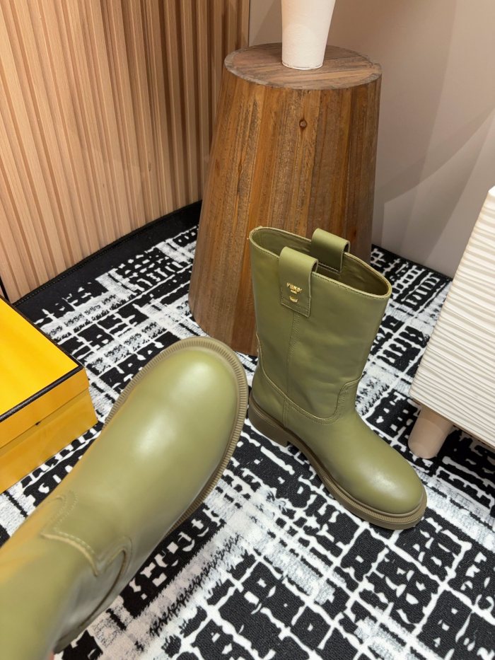 超奇跡の入荷☆ フェンディ 偽物通販 オールドフラワーファブリックショートブーツ