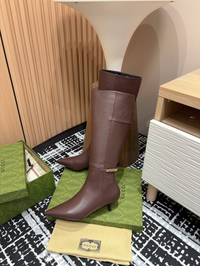 ★超人気 グッチ 激安偽物 秋冬のスパイク細ヒールチェーンブーツ