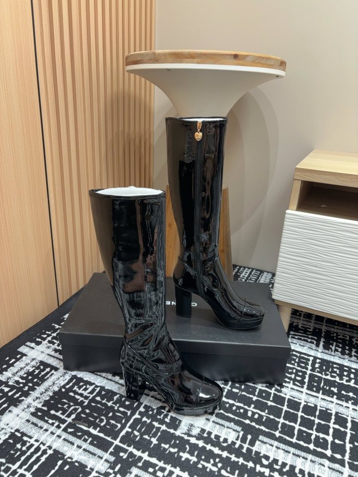 大人気 シャネル n級品 防水台太ヒールブーツ