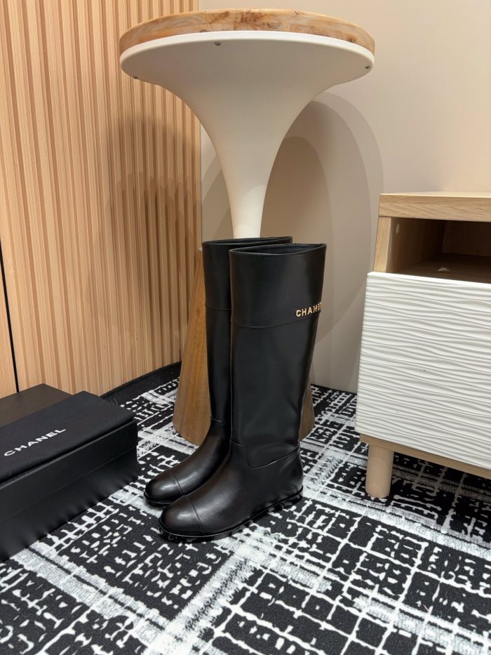 超奇跡の入荷☆ シャネル 激安偽物 アルファベットバックルインソールブーツ/ブーツ
