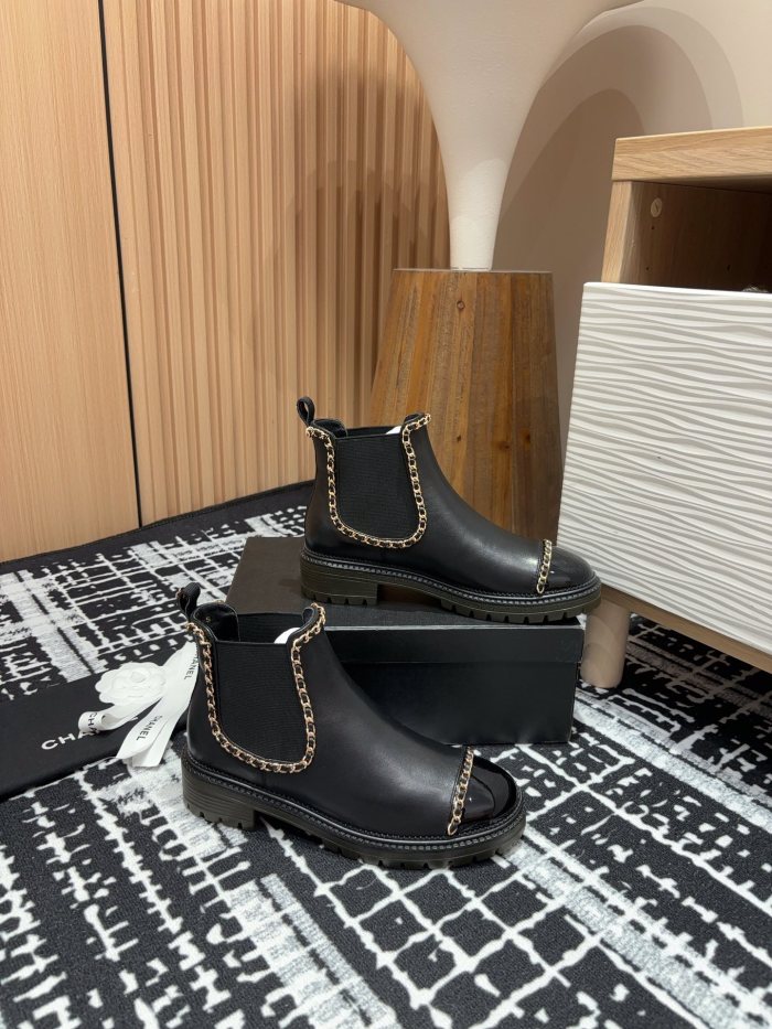 【限定】シャネル コピーおすすめ 秋冬のリラックスチェーンブーツ