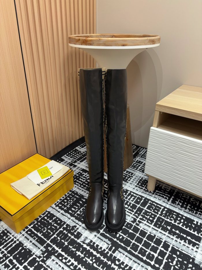 【話題商品！】フェンディ n級品 バージョンのマーチンブーツ秋冬シリーズ
