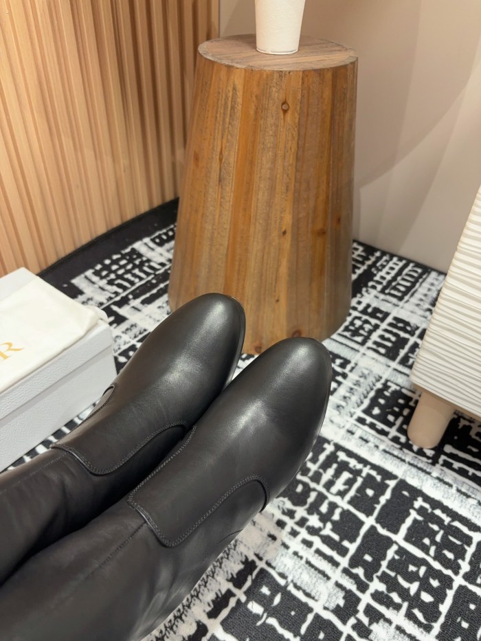 超奇跡の入荷☆ ディオール 偽物通販 秋冬防水テーブルブーツ